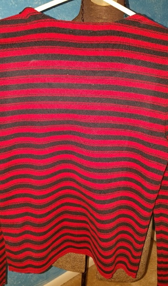 Soft Knit sweater - Picture 5 of 8